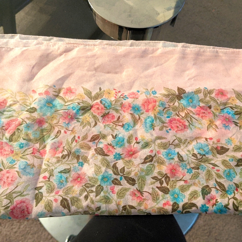 Avenue Pink and floral scarf